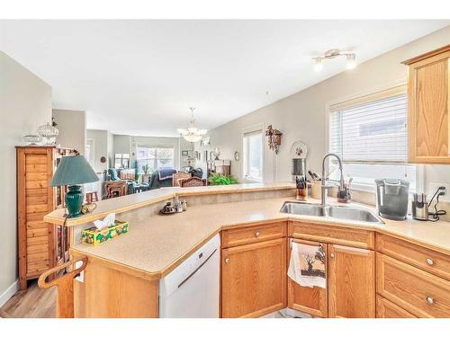 19-51 Carpenter Street, Red Deer, AB - Indoor Photo Showing Kitchen With Double Sink