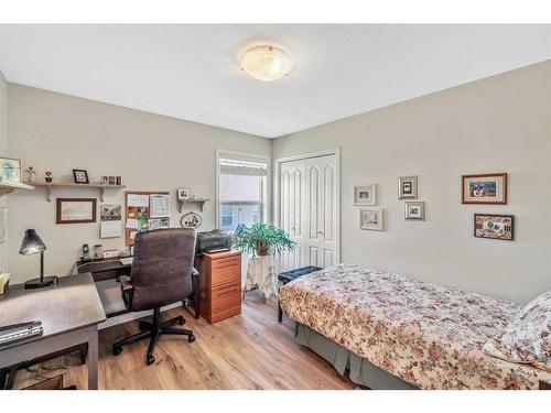 19-51 Carpenter Street, Red Deer, AB - Indoor Photo Showing Bedroom