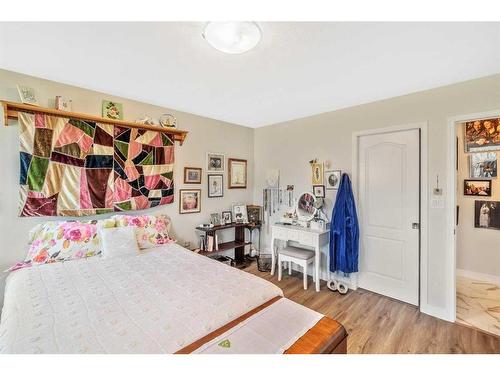 19-51 Carpenter Street, Red Deer, AB - Indoor Photo Showing Bedroom