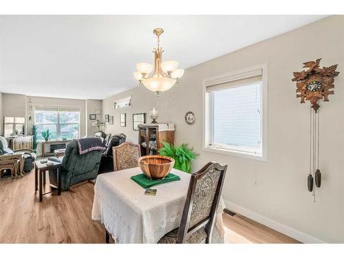 19-51 Carpenter Street, Red Deer, AB - Indoor Photo Showing Dining Room