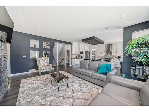 25 Lazaro Close, Red Deer, AB - Indoor Photo Showing Living Room