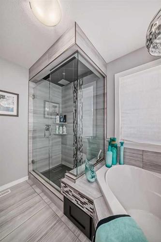 25 Lazaro Close, Red Deer, AB - Indoor Photo Showing Bathroom