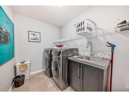 25 Lazaro Close, Red Deer, AB - Indoor Photo Showing Laundry Room
