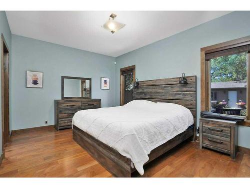 5012 38 Street, Sylvan Lake, AB - Indoor Photo Showing Bedroom