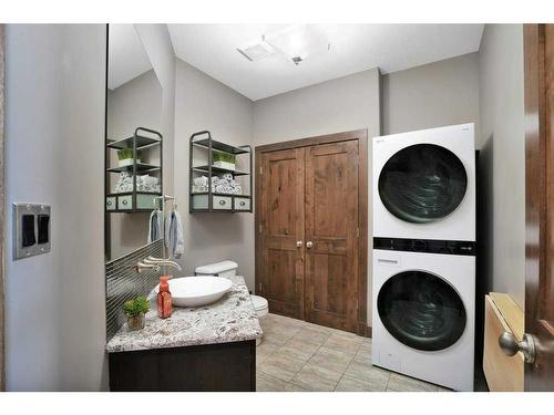 5012 38 Street, Sylvan Lake, AB - Indoor Photo Showing Laundry Room