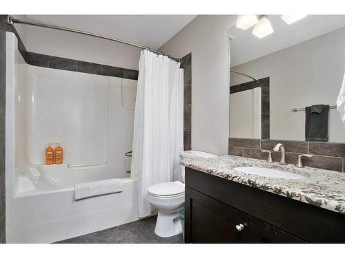 5012 38 Street, Sylvan Lake, AB - Indoor Photo Showing Bathroom