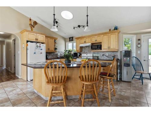 21565 Township Road 492, Rural Camrose County, AB - Indoor Photo Showing Kitchen