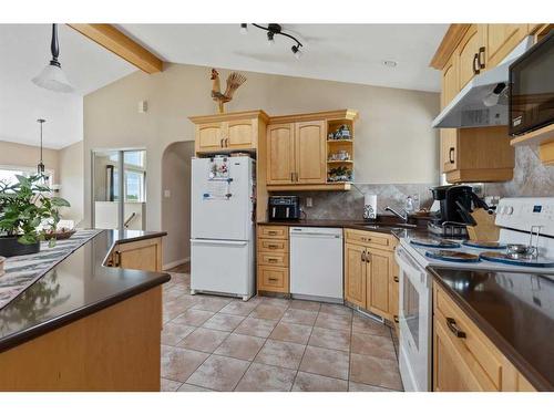 21565 Township Road 492, Rural Camrose County, AB - Indoor Photo Showing Kitchen