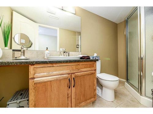 23 Victor Close, Red Deer, AB - Indoor Photo Showing Bathroom