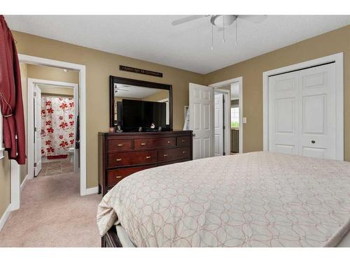 5606 28A Avenue, Camrose, AB - Indoor Photo Showing Bedroom