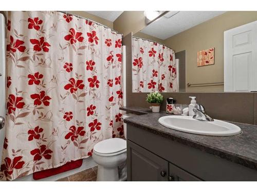 5606 28A Avenue, Camrose, AB - Indoor Photo Showing Bathroom