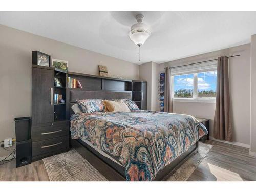 262 Viscount Drive, Red Deer, AB - Indoor Photo Showing Living Room With Fireplace