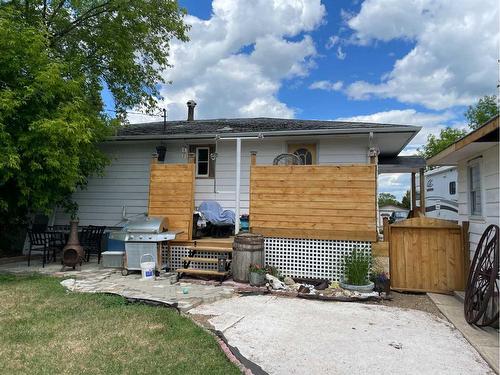 4714 Norfolk Avenue, Coronation, AB - Outdoor With Exterior