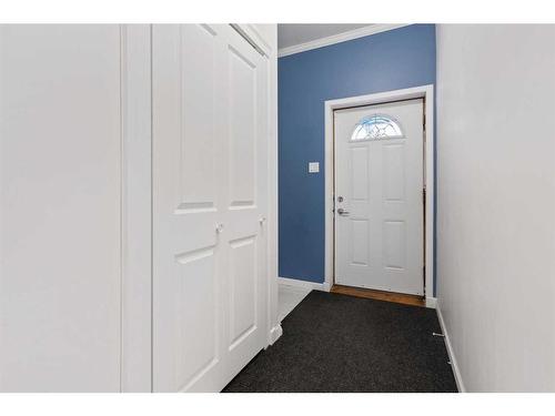 4602 51 Street, Forestburg, AB - Indoor Photo Showing Other Room