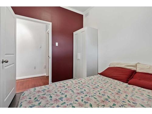 4602 51 Street, Forestburg, AB - Indoor Photo Showing Bedroom