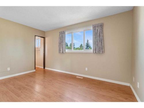 48 Nyman Crescent, Red Deer, AB - Indoor Photo Showing Other Room