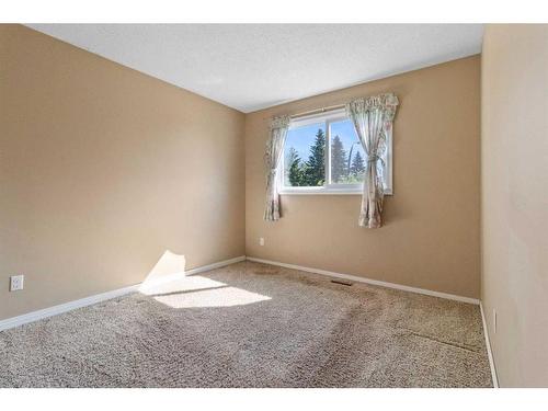 48 Nyman Crescent, Red Deer, AB - Indoor Photo Showing Other Room