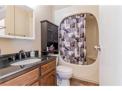 48 Nyman Crescent, Red Deer, AB - Indoor Photo Showing Bathroom