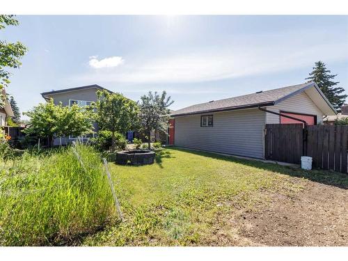 48 Nyman Crescent, Red Deer, AB - Outdoor