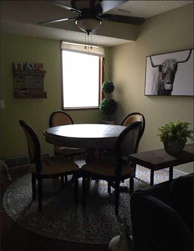 505-2520 Palliser Drive Sw, Calgary, AB - Indoor Photo Showing Dining Room