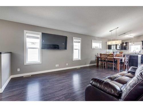 66 Trimble Close, Red Deer, AB - Indoor Photo Showing Living Room