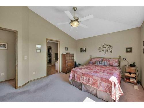 442 Jenkins Drive, Red Deer, AB - Indoor Photo Showing Bedroom