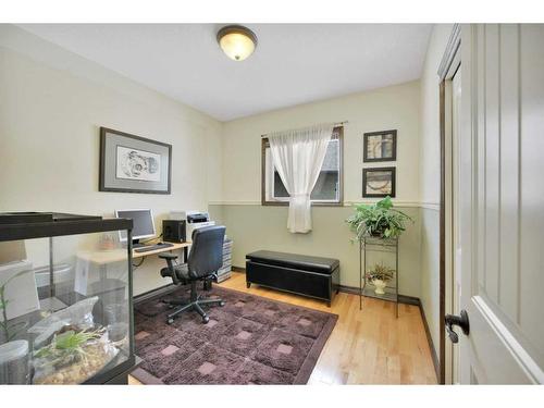 19 Oberg Court, Red Deer, AB - Indoor Photo Showing Bedroom