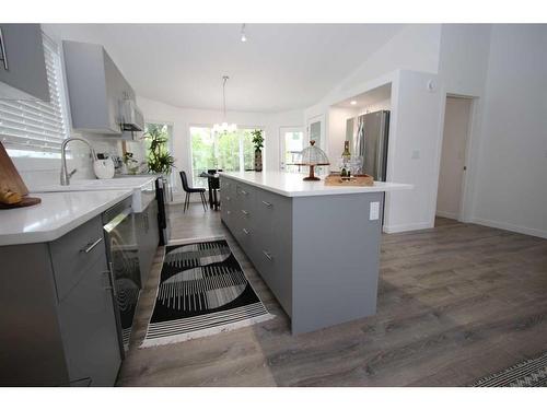 107 Reichley Street, Red Deer, AB - Indoor Photo Showing Kitchen