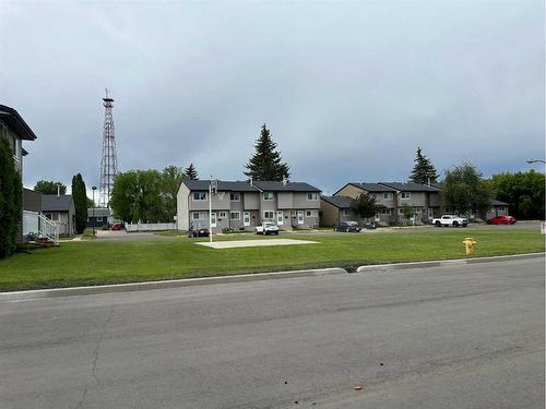 13-96 Holmes Street, Red Deer, AB - Outdoor