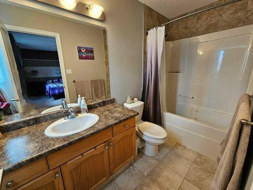 103-1600 Main Street Sw, Slave Lake, AB - Indoor Photo Showing Bathroom