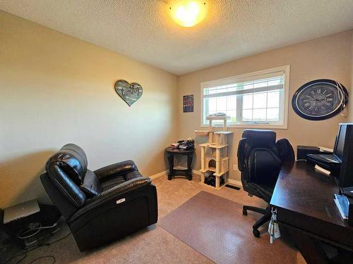 103-1600 Main Street Sw, Slave Lake, AB - Indoor Photo Showing Office