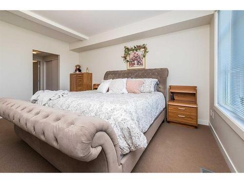 5112-2660 22 Street, Red Deer, AB - Indoor Photo Showing Bedroom