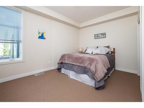 5112-2660 22 Street, Red Deer, AB - Indoor Photo Showing Bedroom