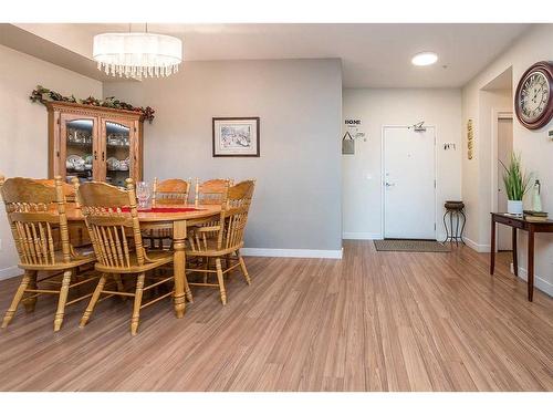 5112-2660 22 Street, Red Deer, AB - Indoor Photo Showing Dining Room