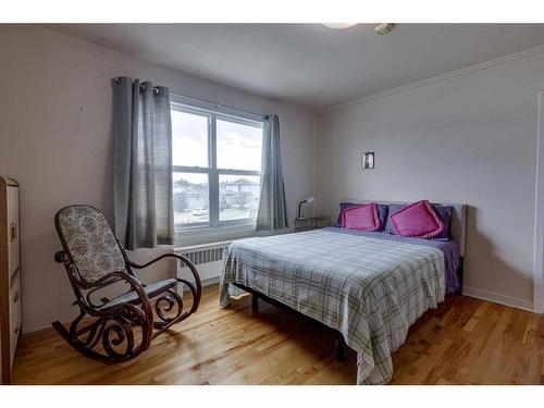 18 Poplar Crescent, Springbrook, AB - Indoor Photo Showing Bedroom