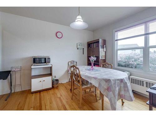 18 Poplar Crescent, Springbrook, AB - Indoor Photo Showing Dining Room