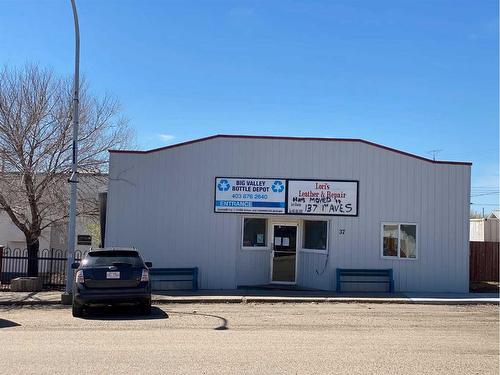 37 Main Street, Big Valley, AB 