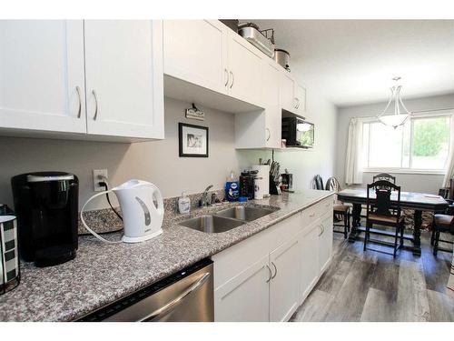 172-5140 62 Street, Red Deer, AB - Indoor Photo Showing Kitchen With Double Sink