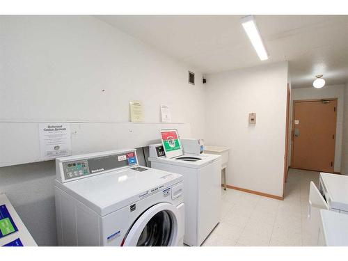 172-5140 62 Street, Red Deer, AB - Indoor Photo Showing Laundry Room