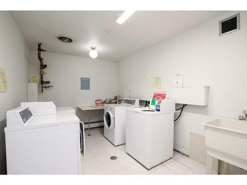 172-5140 62 Street, Red Deer, AB - Indoor Photo Showing Laundry Room