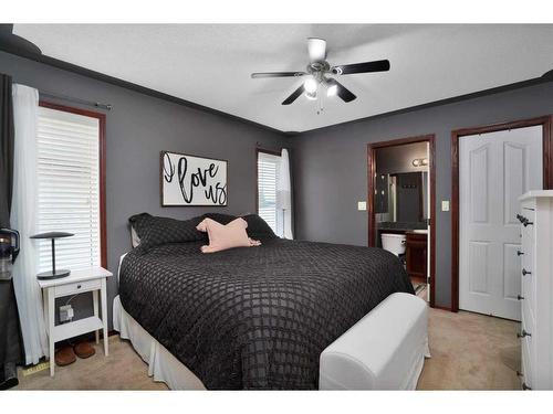 124 Ireland Crescent, Red Deer, AB - Indoor Photo Showing Bedroom