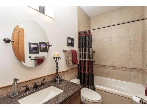 38423 Range Road 282, Rural Red Deer County, AB - Indoor Photo Showing Bathroom