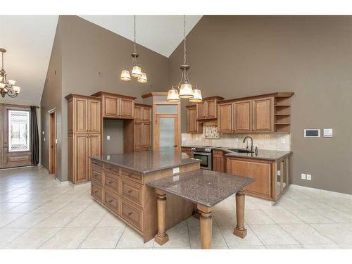 38423 Range Road 282, Rural Red Deer County, AB - Indoor Photo Showing Kitchen