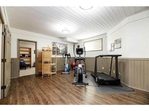 85-37411 Waskasoo Avenue, Rural Red Deer County, AB - Indoor Photo Showing Gym Room