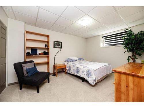 85-37411 Waskasoo Avenue, Rural Red Deer County, AB - Indoor Photo Showing Bedroom