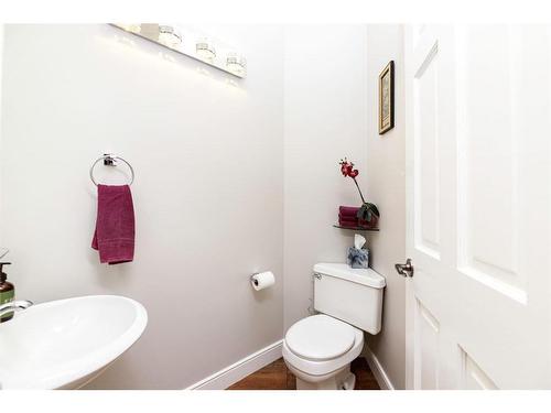 85-37411 Waskasoo Avenue, Rural Red Deer County, AB - Indoor Photo Showing Bathroom