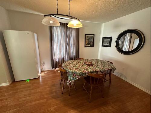 1205 1 Street Ne, Three Hills, AB - Indoor Photo Showing Dining Room