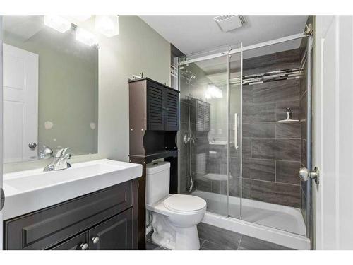 167 Timberstone Way, Red Deer, AB - Indoor Photo Showing Bathroom