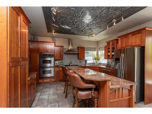 3-421022 Range Road 260, Rural Ponoka County, AB - Indoor Photo Showing Kitchen With Stainless Steel Kitchen