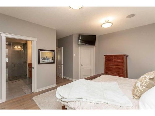 3-421022 Range Road 260, Rural Ponoka County, AB - Indoor Photo Showing Bedroom